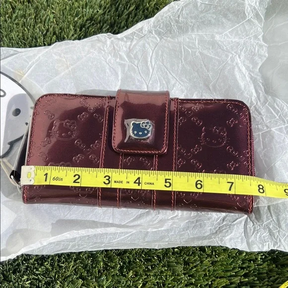 Loungefly Hello Kitty Wallet - Picture 7 of 8